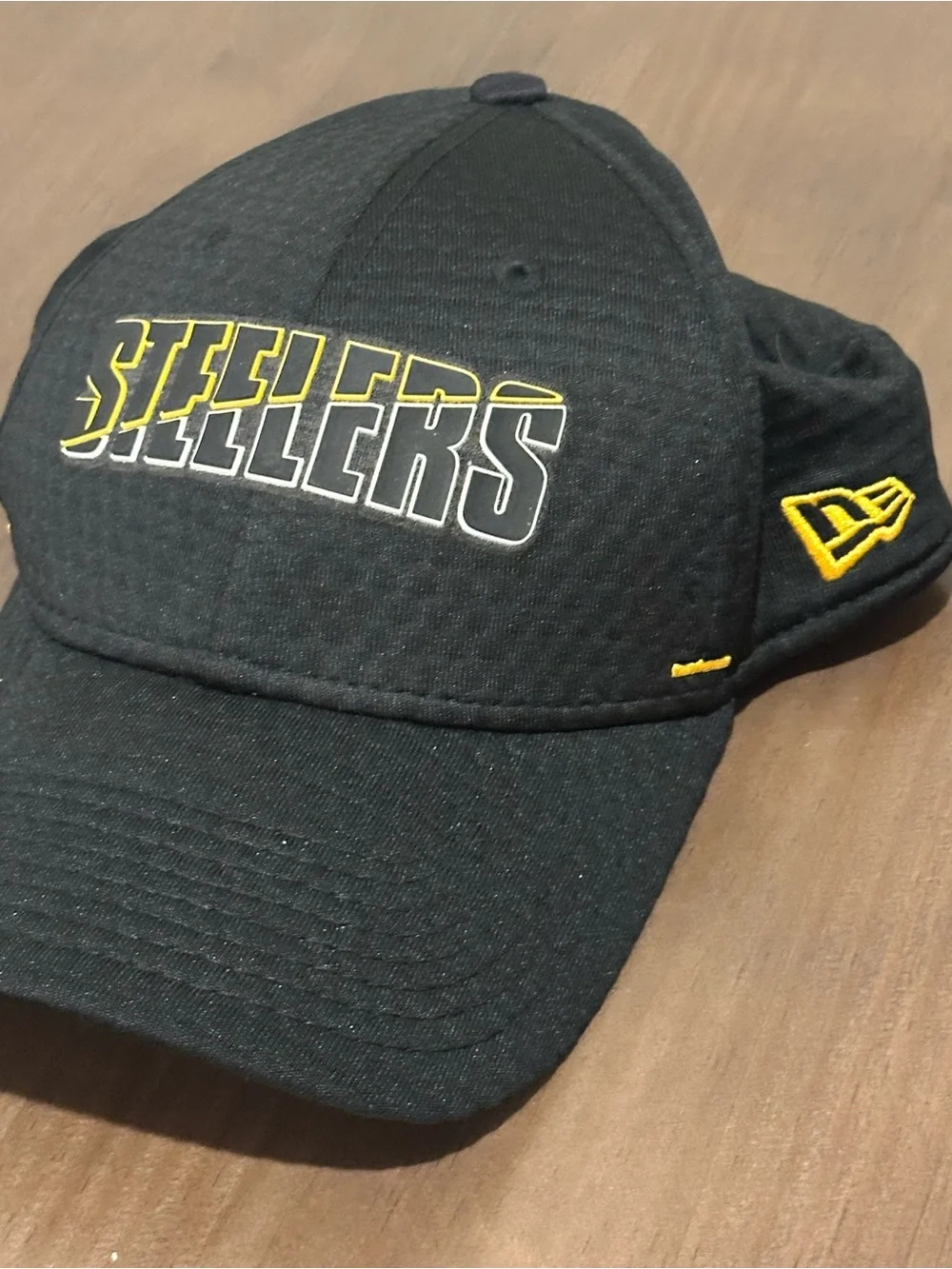 NWT Pittsburgh Steelers Embroidered Logo Hat